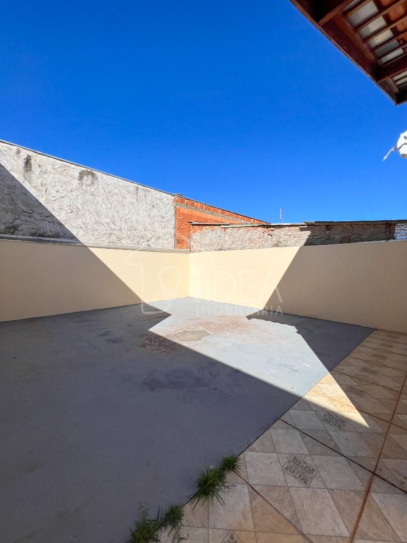 Imagens do imóveis Casa com 2 dormitórios - Vila Tênis Clube