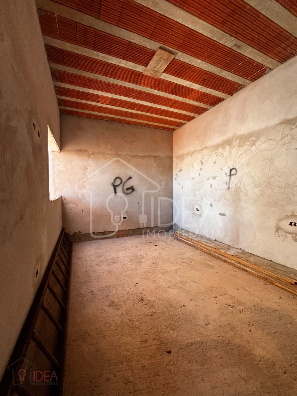 Casa com 2 dormitórios sendo 1 suite com Closet  - Residencial Veneza