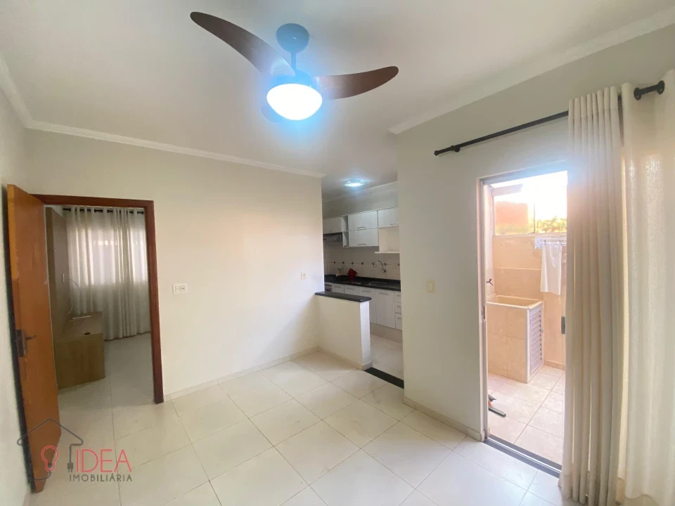 Imagens do imóveis Casa com 3 dormitórios sendo 1 Suíte - Vila Fiuza