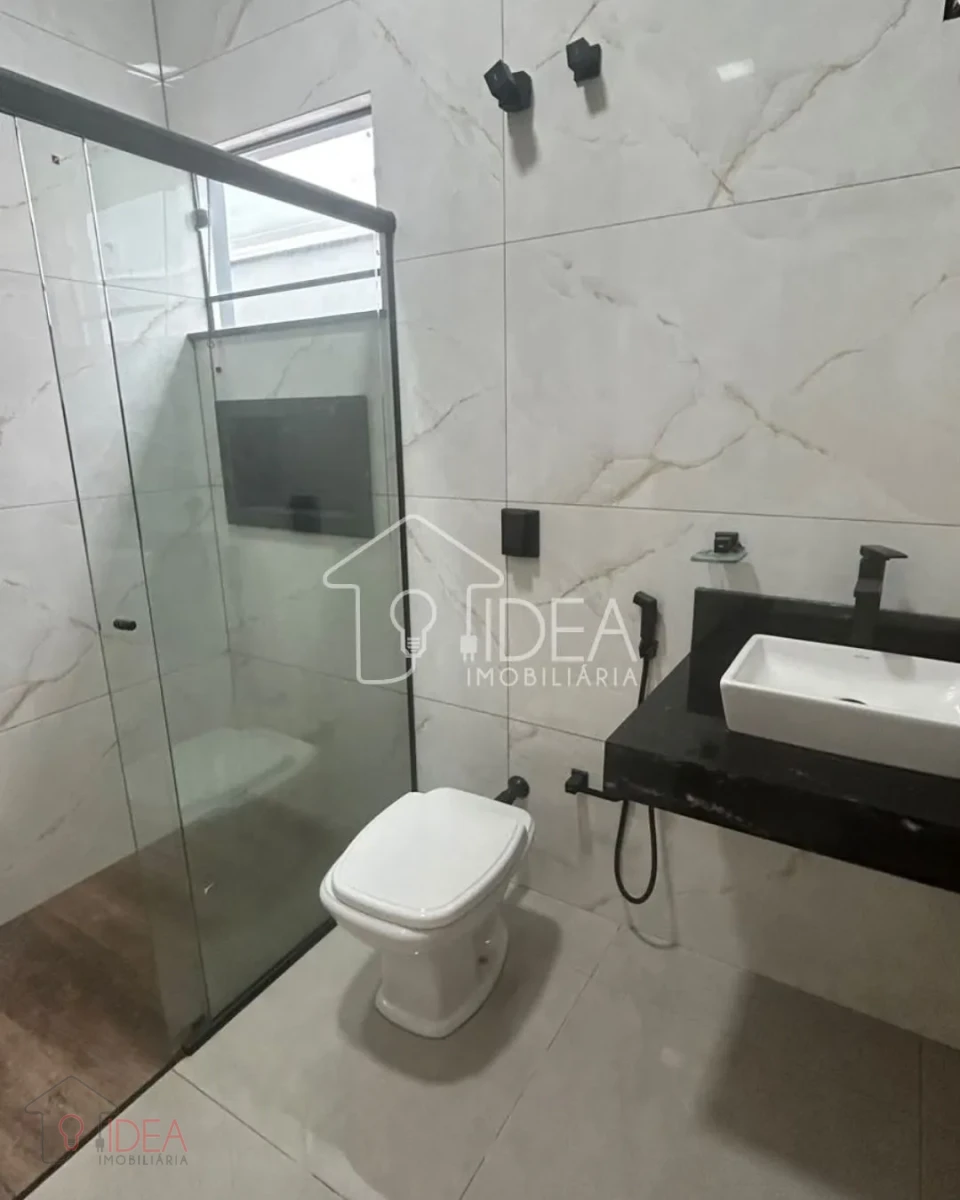 Imagens do imóveis Casa à Venda com 3 Dormitórios e Área de Lazer no Portal São Francisco