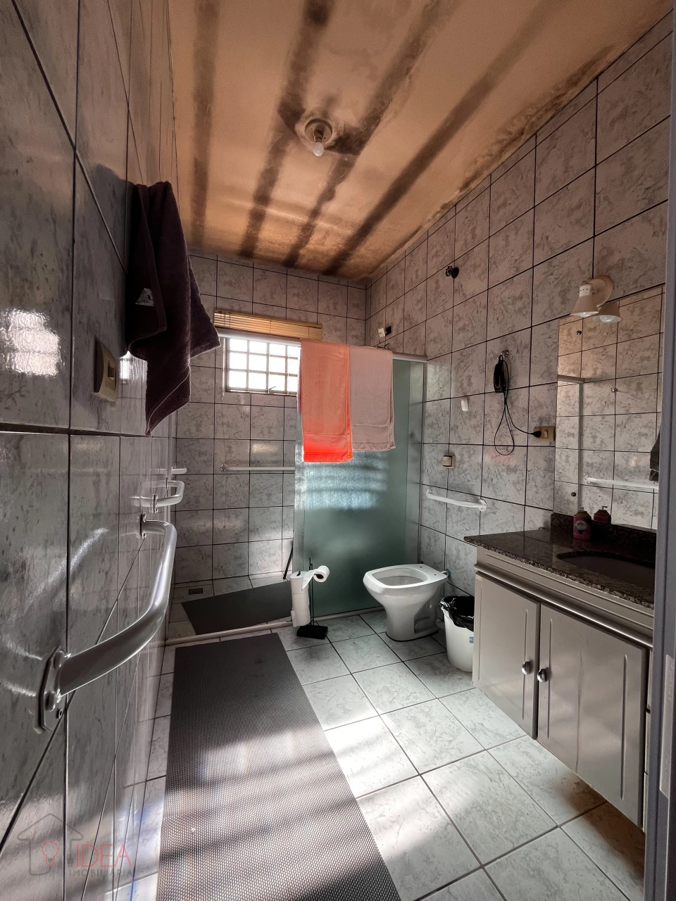 Imagens do imóveis Casa com 3 dormitórios sendo 1 Suíte - Vila Tênis Clube