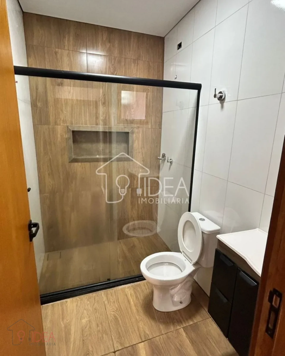 Casa com 3 dormitórios (sendo 1 suíte) centro