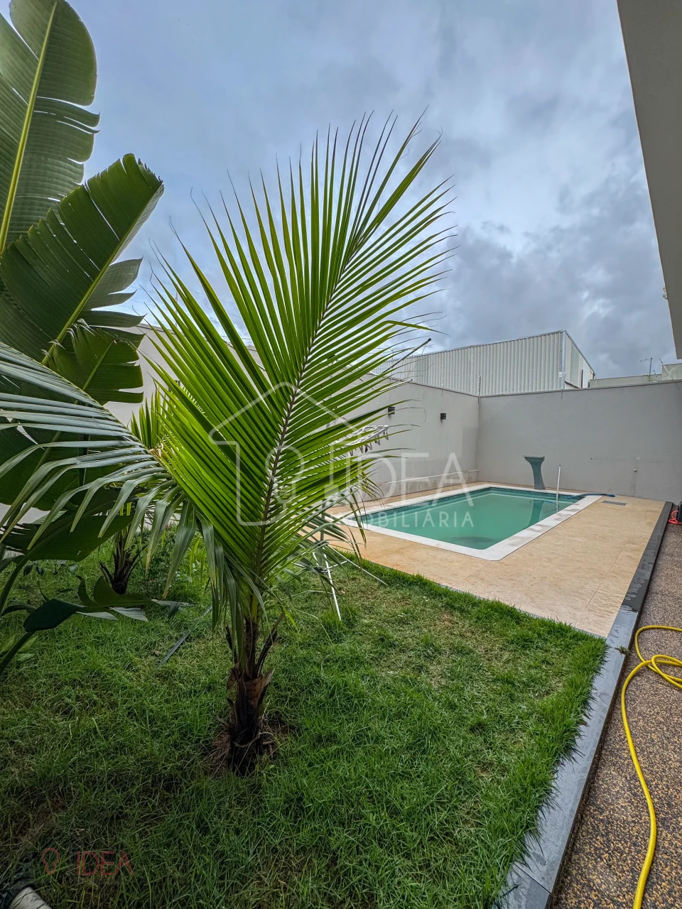 Casa com 3 dormitórios (sendo 2 suíte e 1 com closet) Jardim Valência