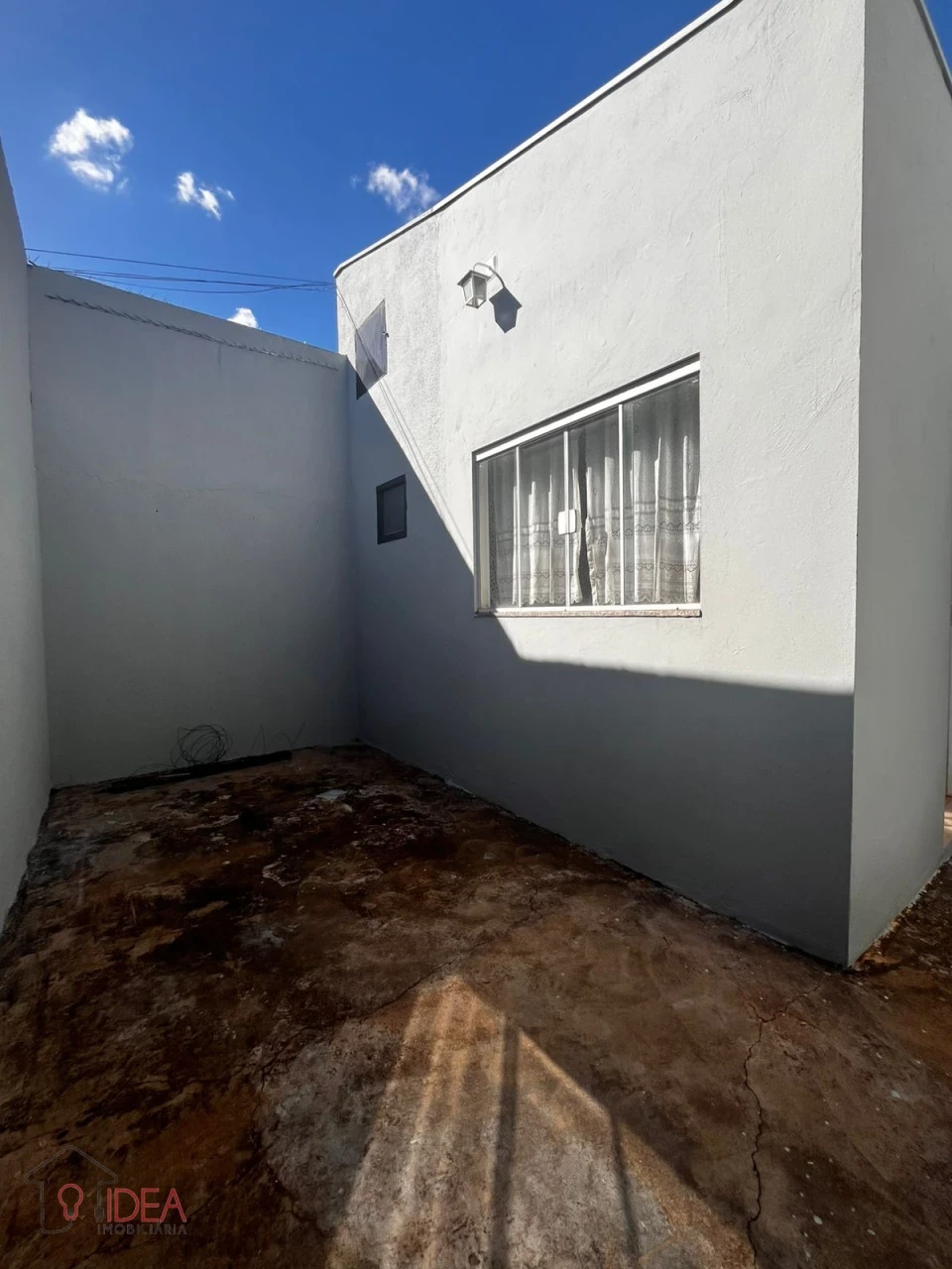 Casa com 2 dormitórios sendo 1 suite - Vila Maria Izabel