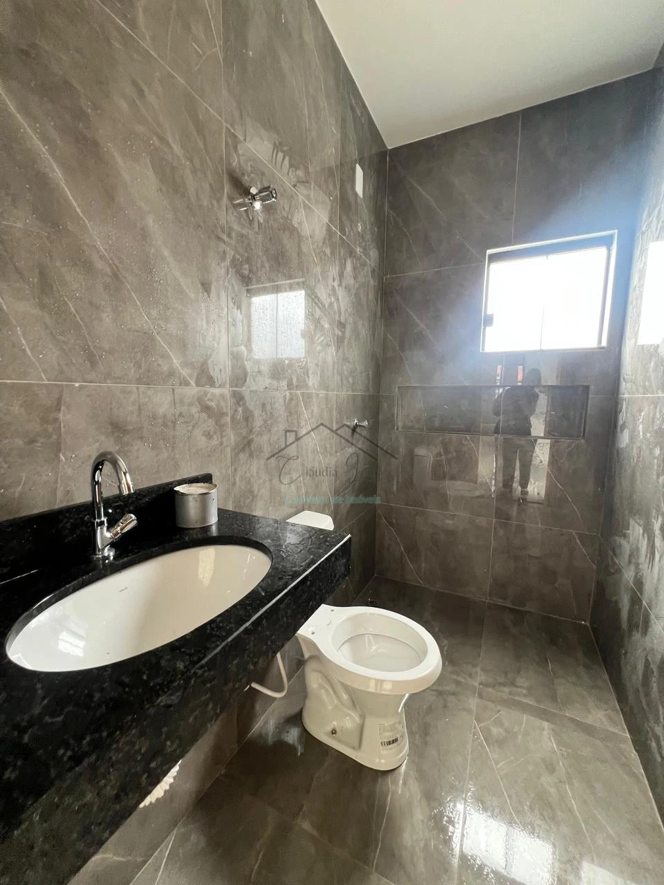 Imagens do imóveis vende-se casa assobradada com churrasqueira na região norte