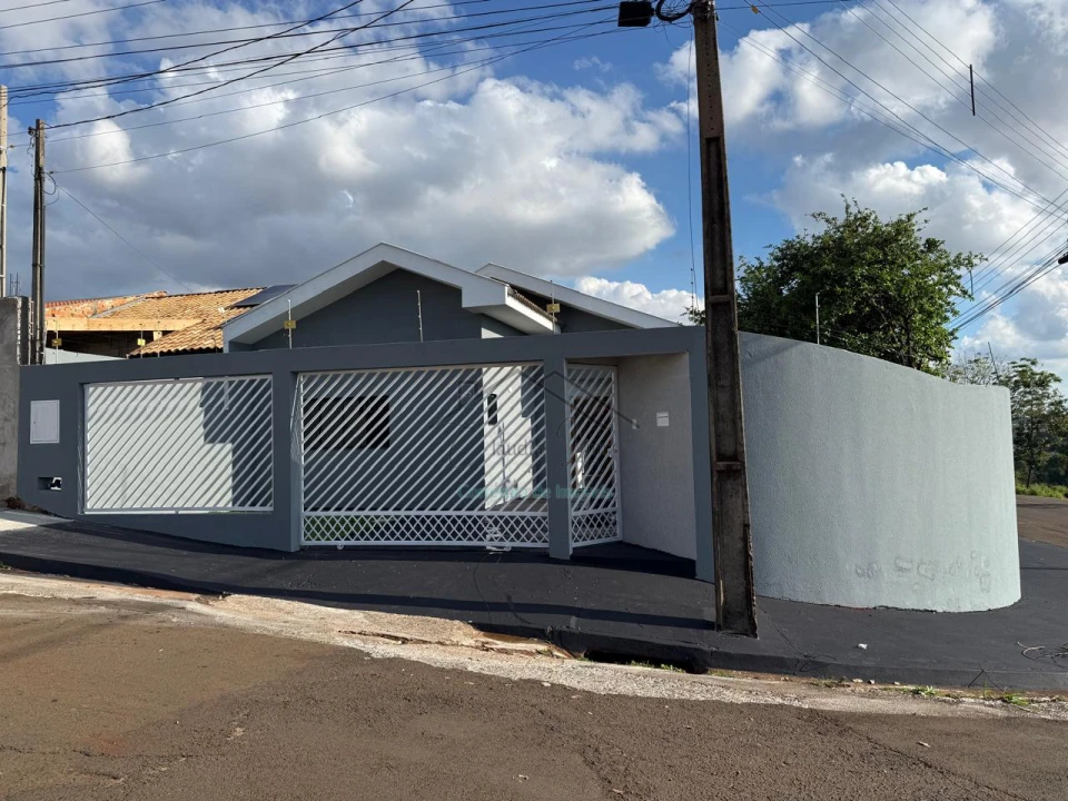 Imagens do imóveis vende-se casa de esquina em terreno sozinho próxima ao muffato da av. saul elkind