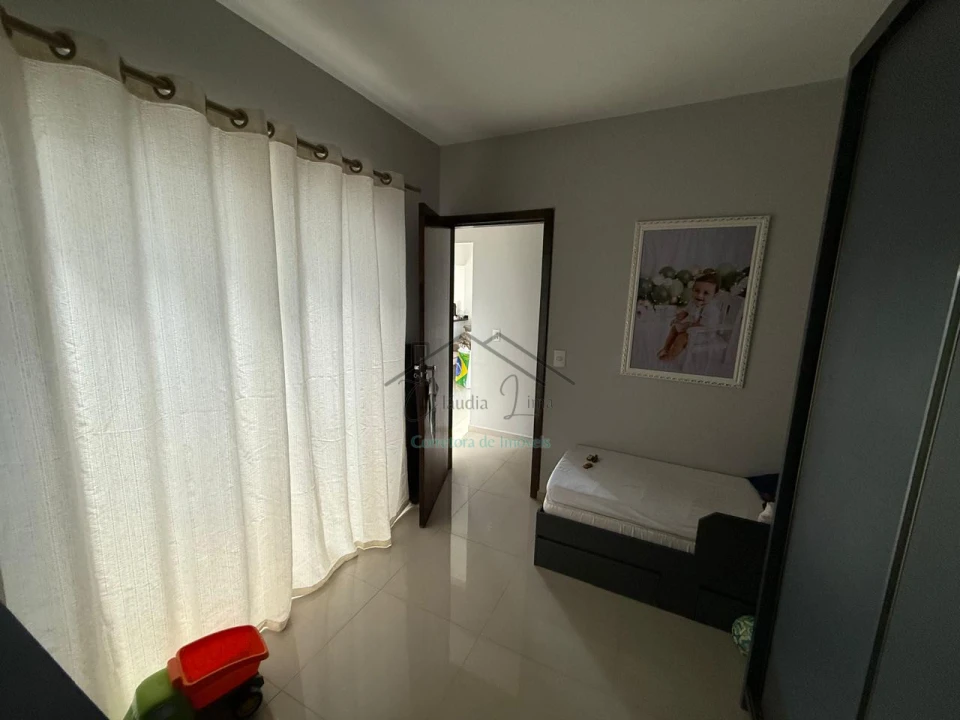 Imagens do imóveis vende-se casa de esquina em terreno sozinho próxima ao muffato da av. saul elkind