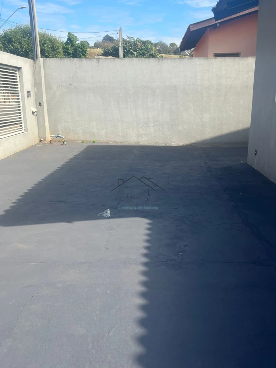 Imagens do imóveis Vende-se casa de terreno sozinho na Zona Sul