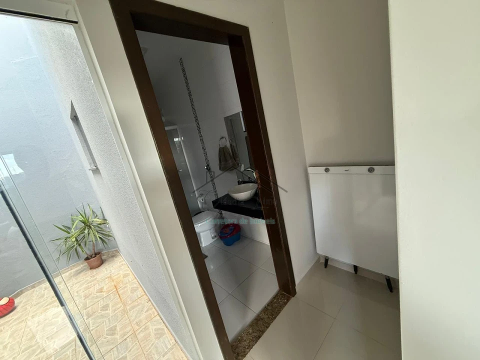 Imagens do imóveis vende-se casa de esquina em terreno sozinho próxima ao muffato da av. saul elkind