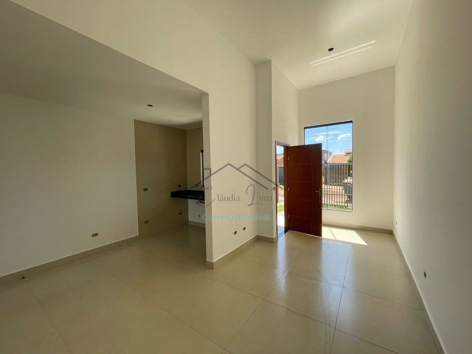 Imagens do imóveis Vende-se casa com 3 quartos sendo suíte na região norte de Londrina