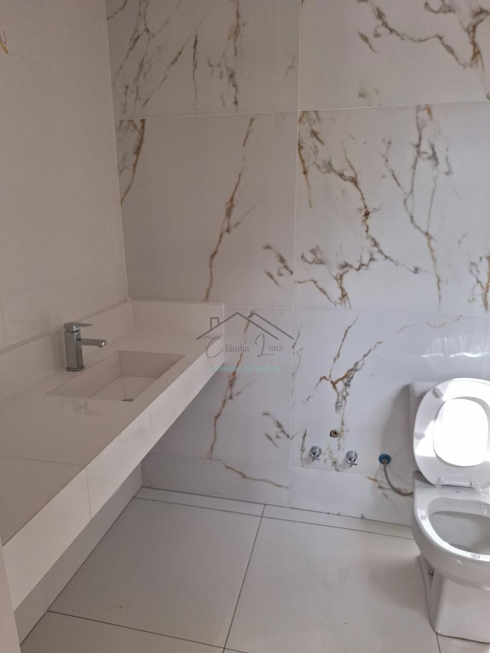 Imagens do imóveis vende-se casa assobradada no Parque Tauá