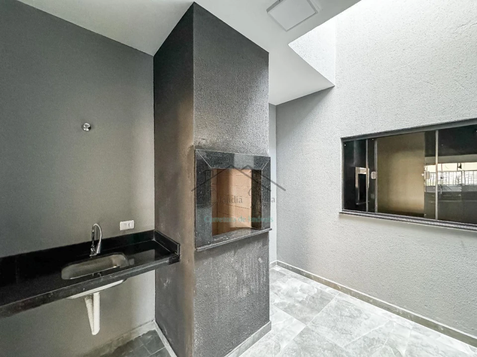 Imagens do imóveis vende-se casa com churrasqueira próxima a uel