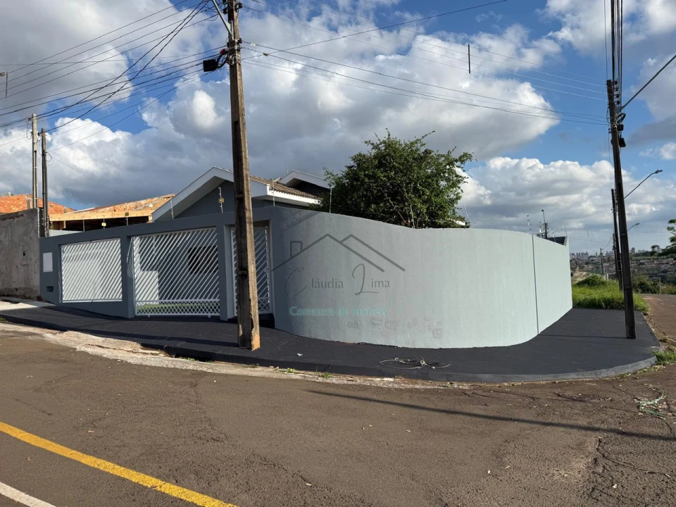 Imagens do imóveis vende-se casa de esquina em terreno sozinho próxima ao muffato da av. saul elkind