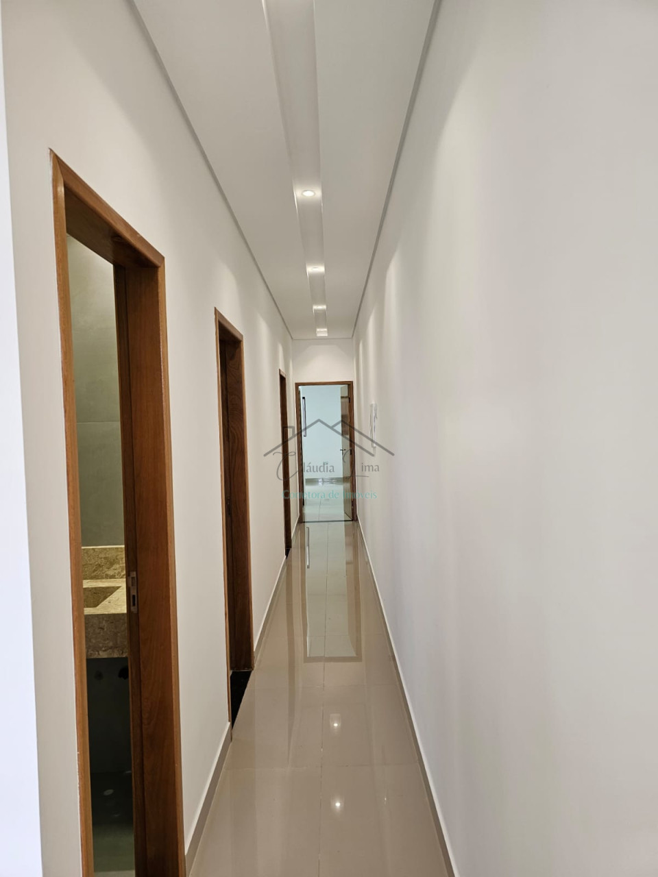 Imagens do imóveis Vende-se casa próxima ao estádio do café