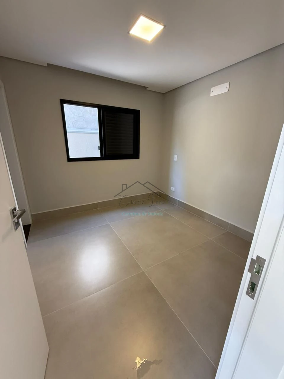 Imagens do imóveis vende-se sobrado no paysage araçari