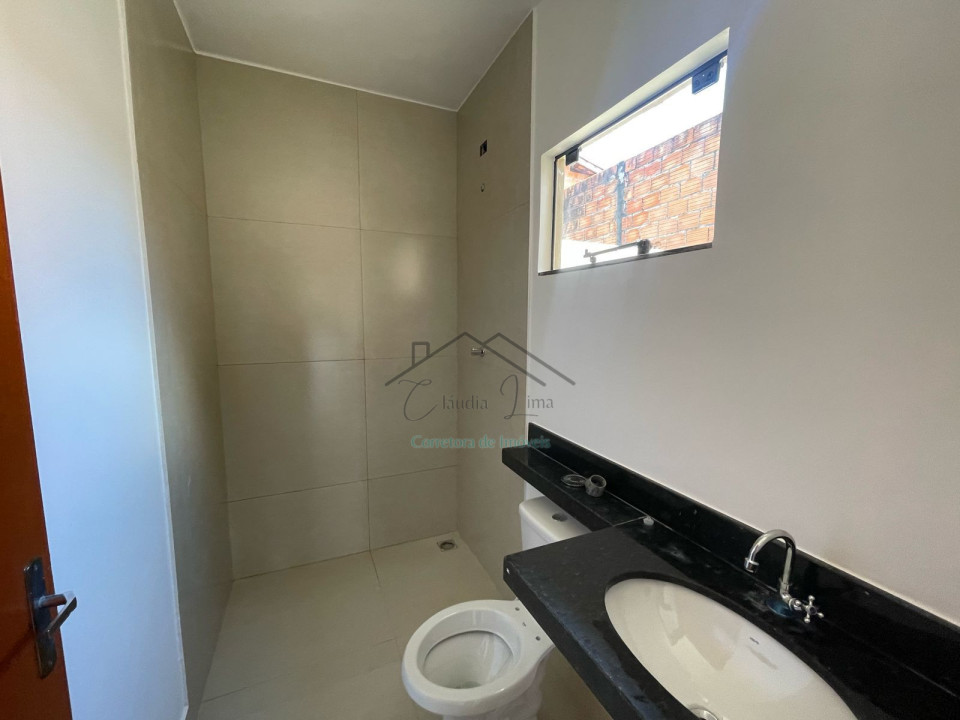 Imagens do imóveis Vende-se casa com 3 quartos sendo suíte na região norte de Londrina