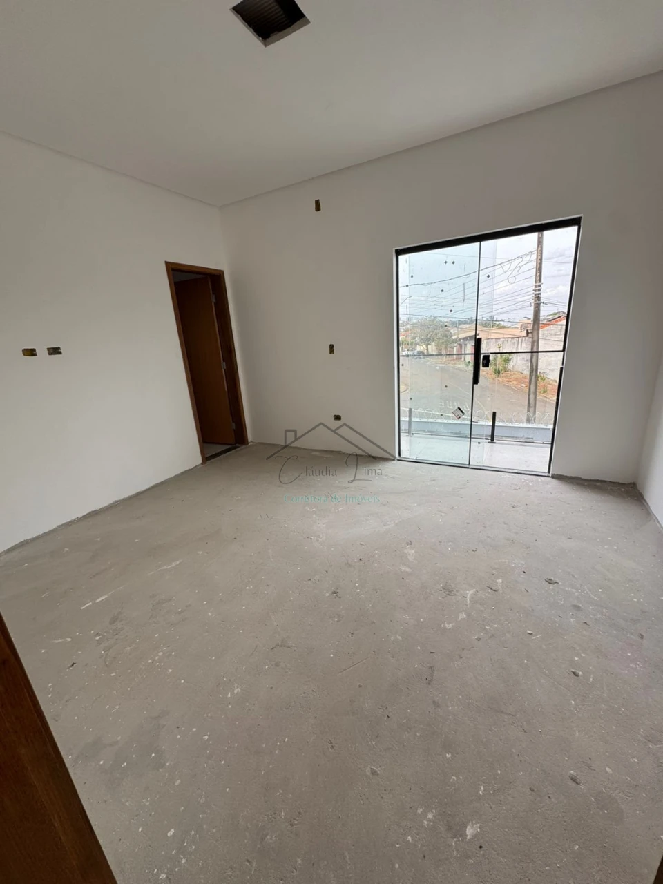 Imagens do imóveis Vende-se casa próxima ao Estádio do Café