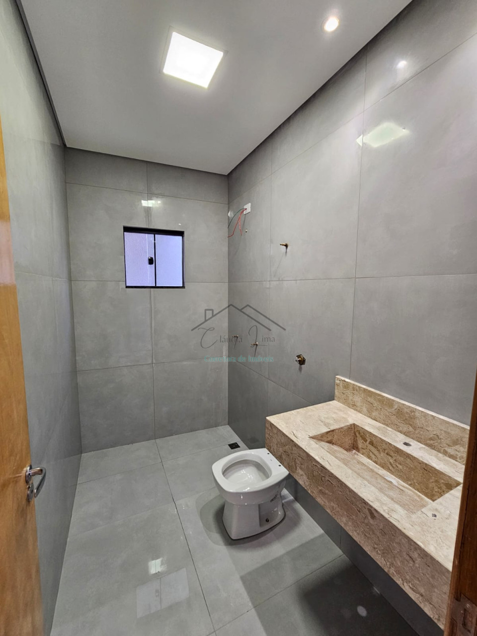 Imagens do imóveis Vende-se casa próxima ao estádio do café