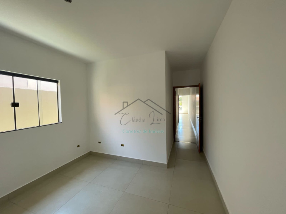 Imagens do imóveis Vende-se casa com 3 quartos sendo suíte na região norte de Londrina