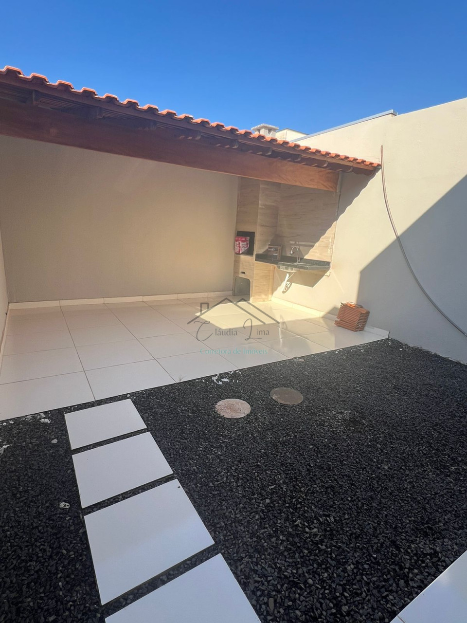 Imagens do imóveis Vende-se casa próxima ao terminal do vivi xavier