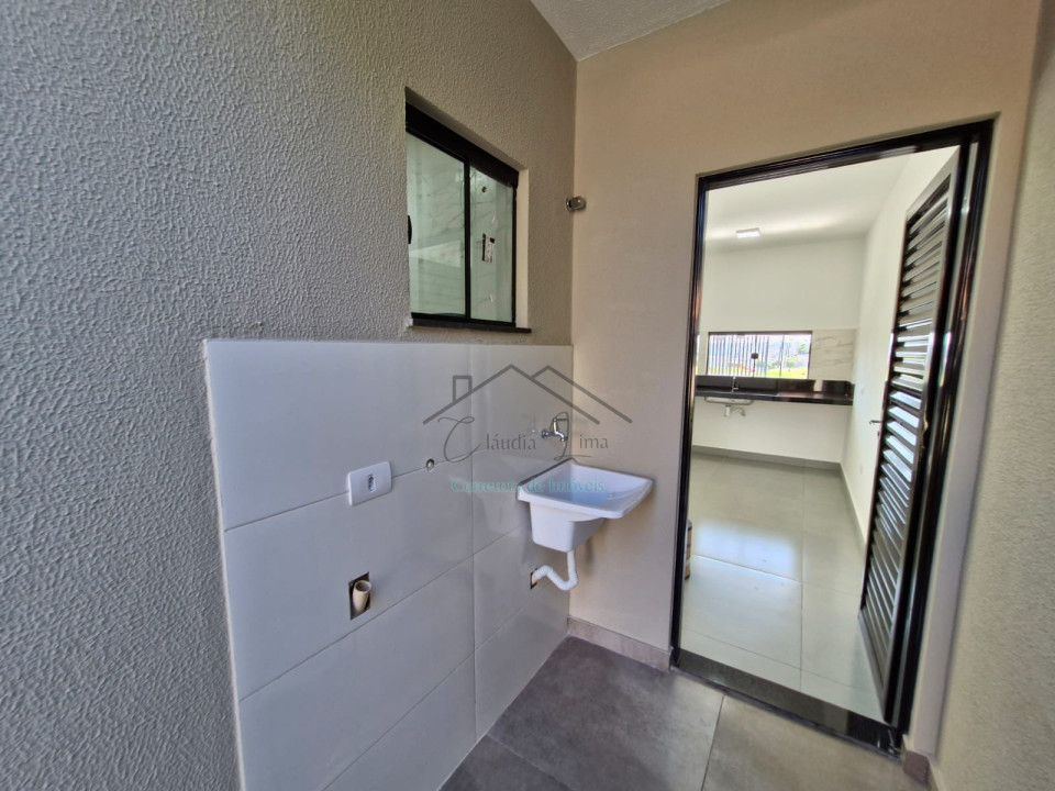 Imagens do imóveis Vende-se casa com churrasqueira coberta próxima ao Norte Shopping