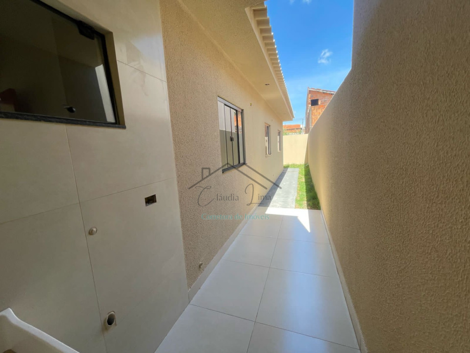 Imagens do imóveis Vende-se casa com 3 quartos sendo suíte na região norte de Londrina