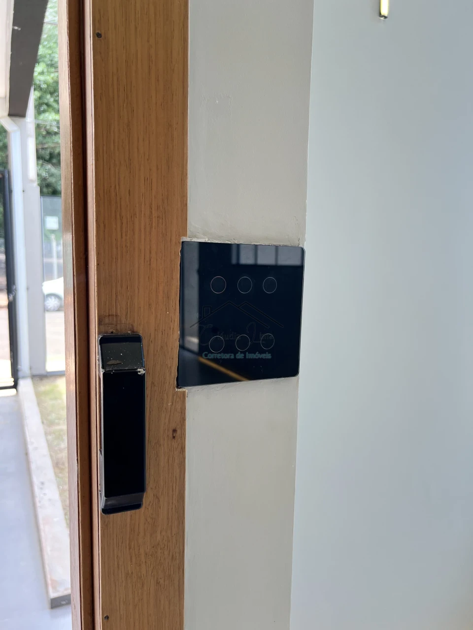 Imagens do imóveis Vende-se casa de esquina com hidromassagem próxima ao Aeroporto