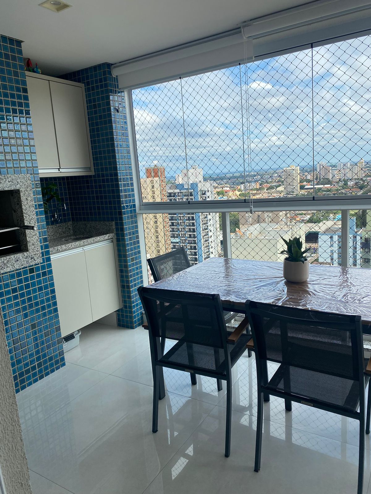 Res. Aqualuna , Rua Santos,95 m2 ,Alto
