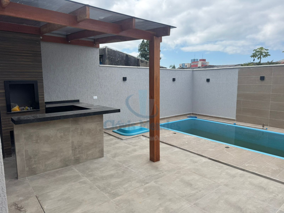 Casa nova 2 quadras da Praia. Guaratuba