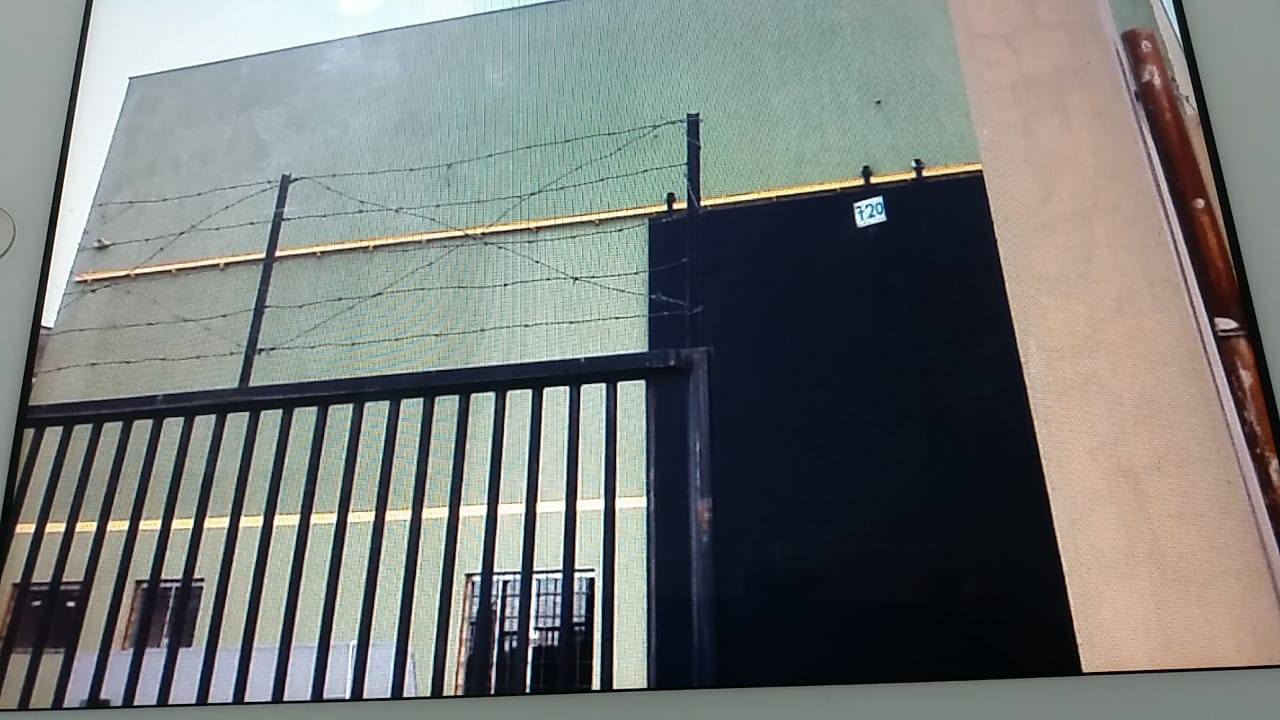 Barracão Av Brasília, Entre Av Sol/ Av Universo