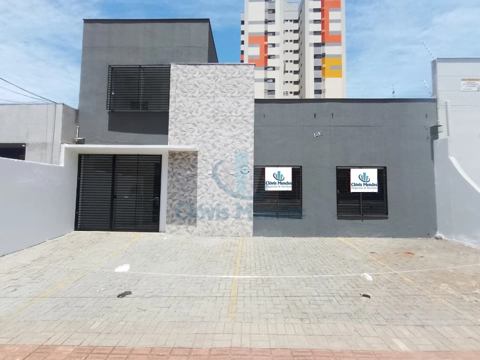 Comercial na Rua Pernambuco,  com 160  m2 Térreo,  8 Salas , totalmente reformado, 4 vagas