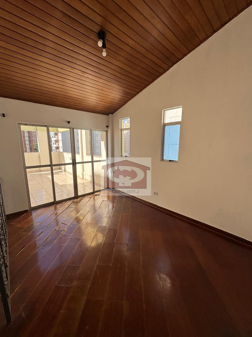 EDIFICIO RESIDENCIAL ARCO IRIS