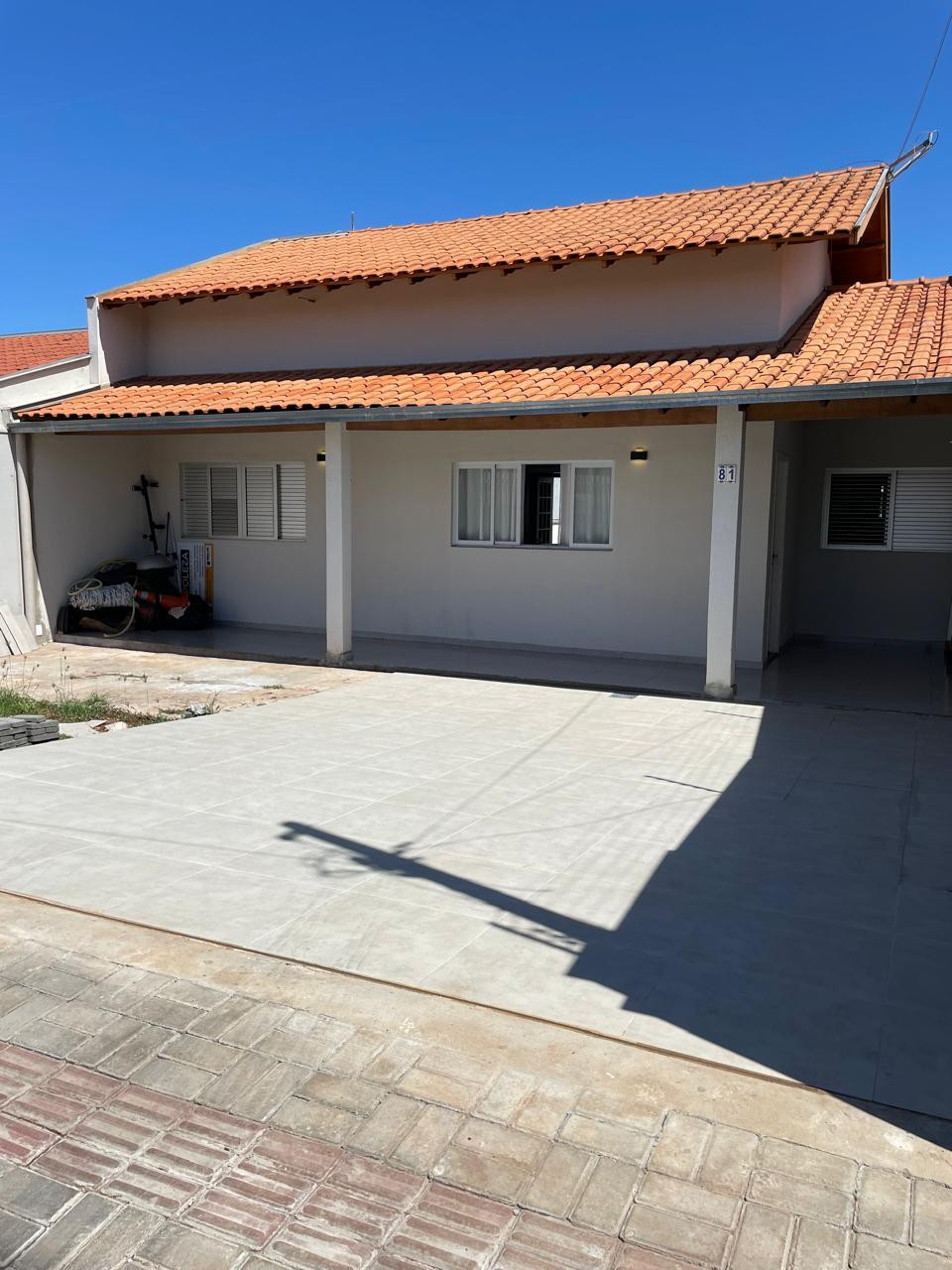 Casa 3 quartos, sendo uma suíte Imagens do imóveis Casa 3 quartos, sendo uma suíte