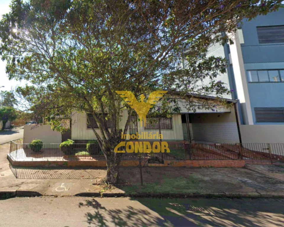 RUA ESTADOS UNIDOS - CASA DE MADEIRA