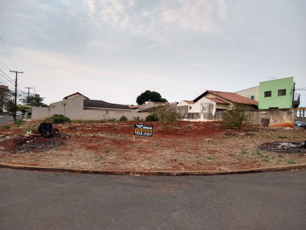 TERRENO COMERCIAL  ESQUINA -