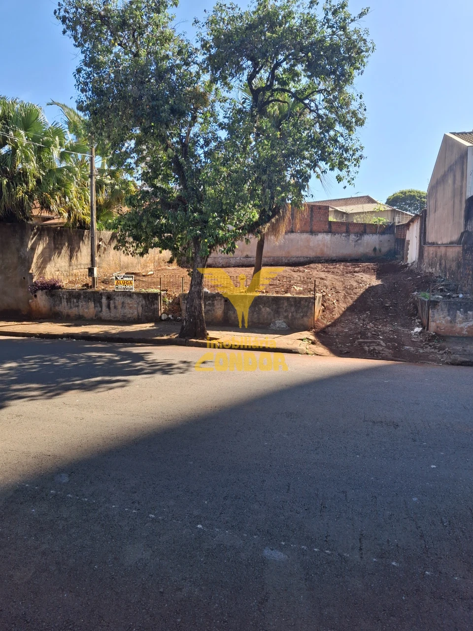 TERRENO PARA LOCAÇÃO - CENTRO
