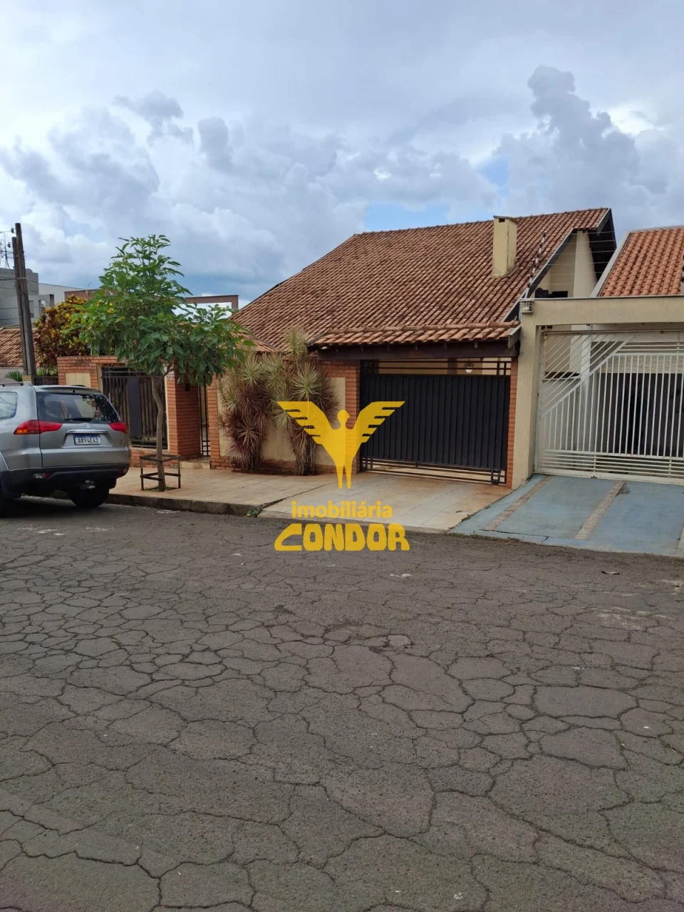 Casa Sobrado  - Residencial Oswaldo Sella - Cambé - Pr