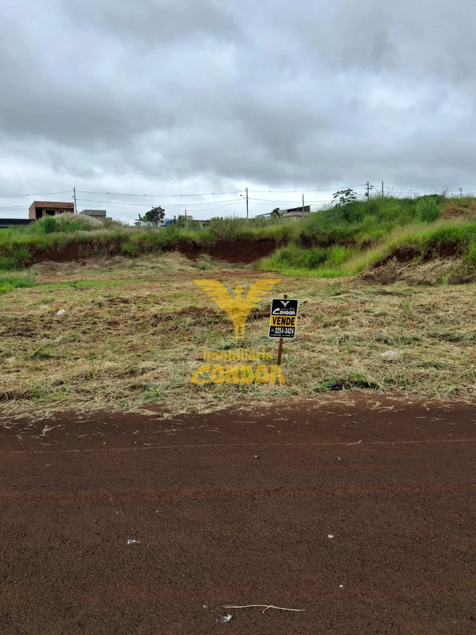 TERRENO - RESIDENCIAL PORTAL DO LAGO  (DIREITOS)
