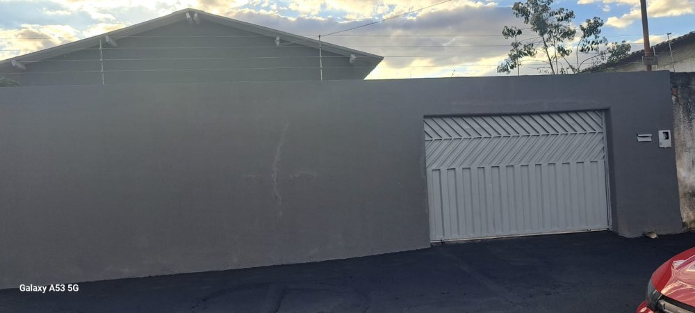 Imagens do imóveis CASA SIMPLES E ACOLHEDORA - PARQUE DAS NAÇÕES