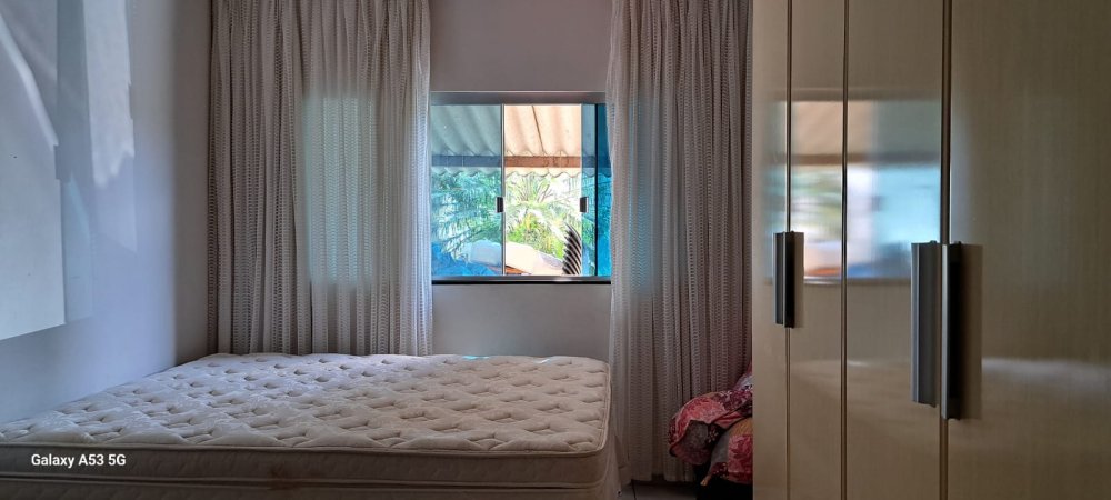 Imagens do imóveis CASA COM 3 QUARTOS (1 SUÍTE)