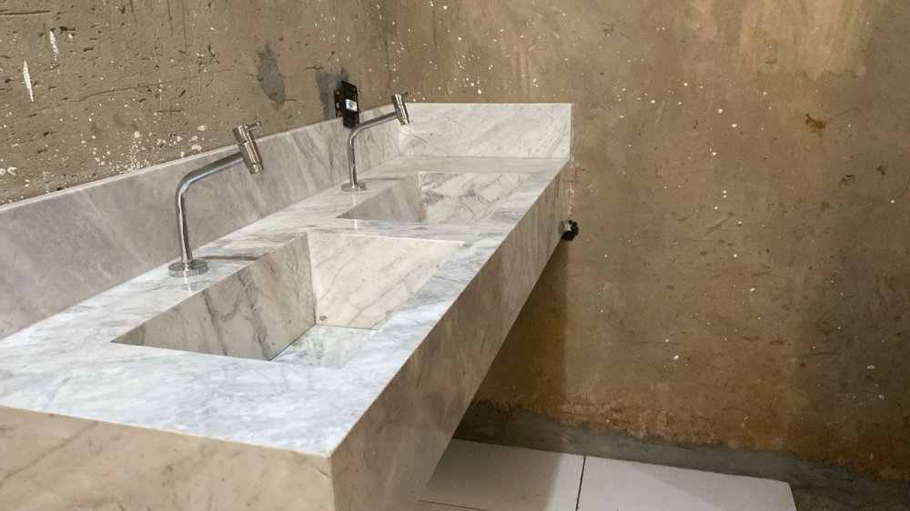 Imagens do imóveis CASA 4 QUARTOS - SETOR SANTO ANDRÉ