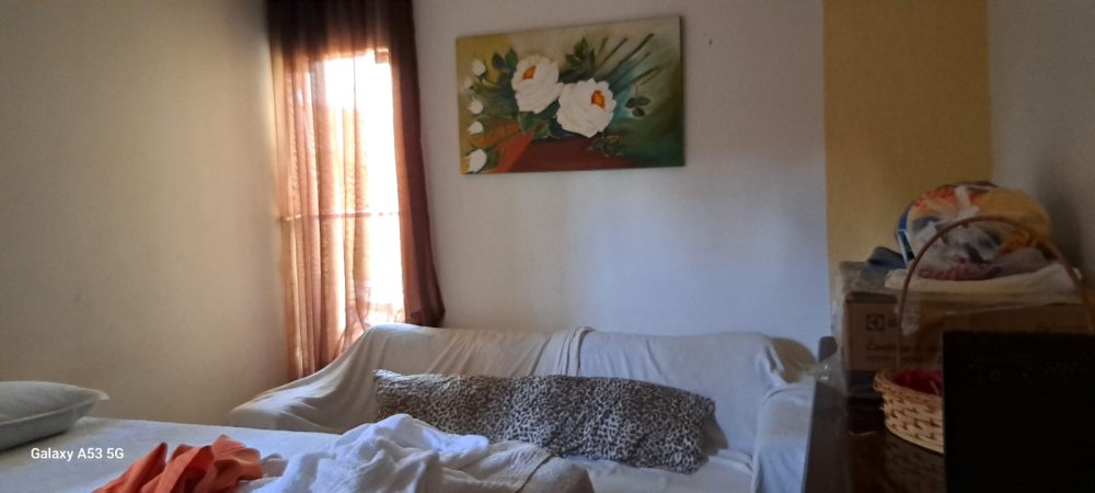 Imagens do imóveis CASA COM 3 QUARTOS (1 SUÍTE)