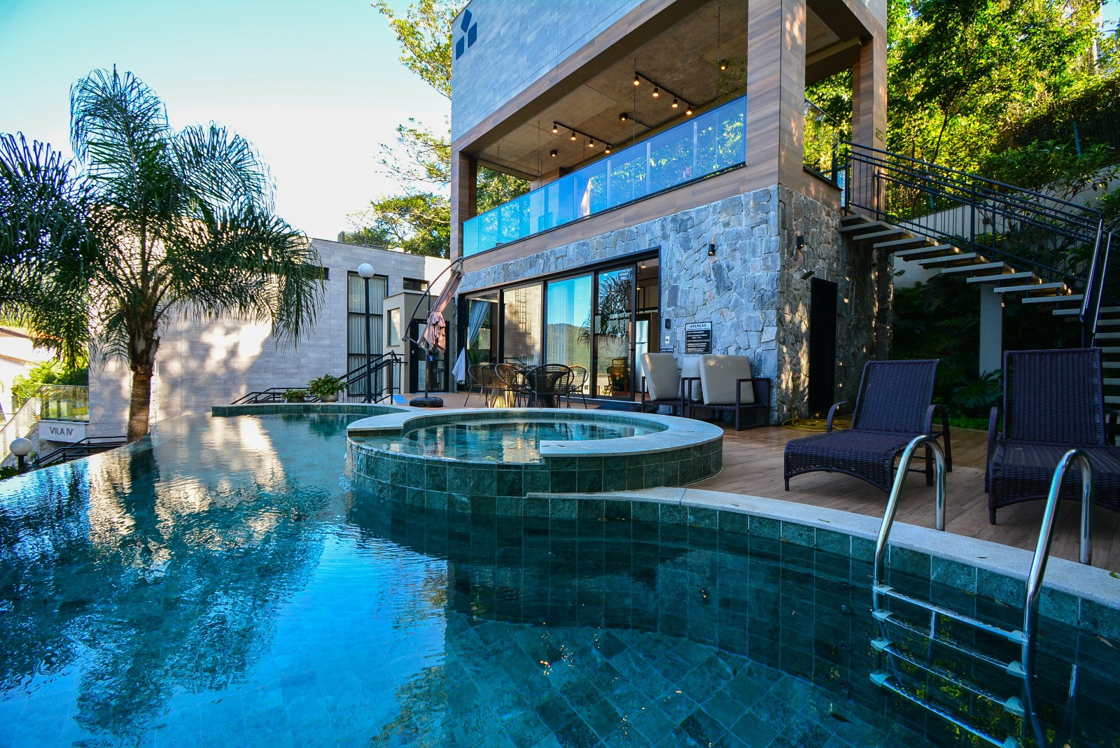 Casa Em Condomínio Á Venda E Locação Botanique Florianópolis
