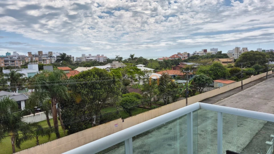 Cobertura com piscina propia