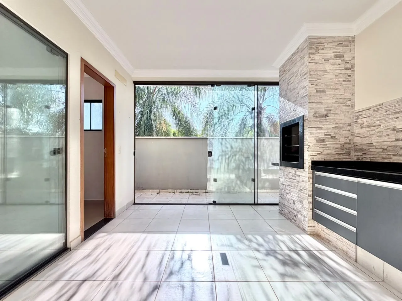 CONDOMINIO GOLDEN HILL RESIDENCE
