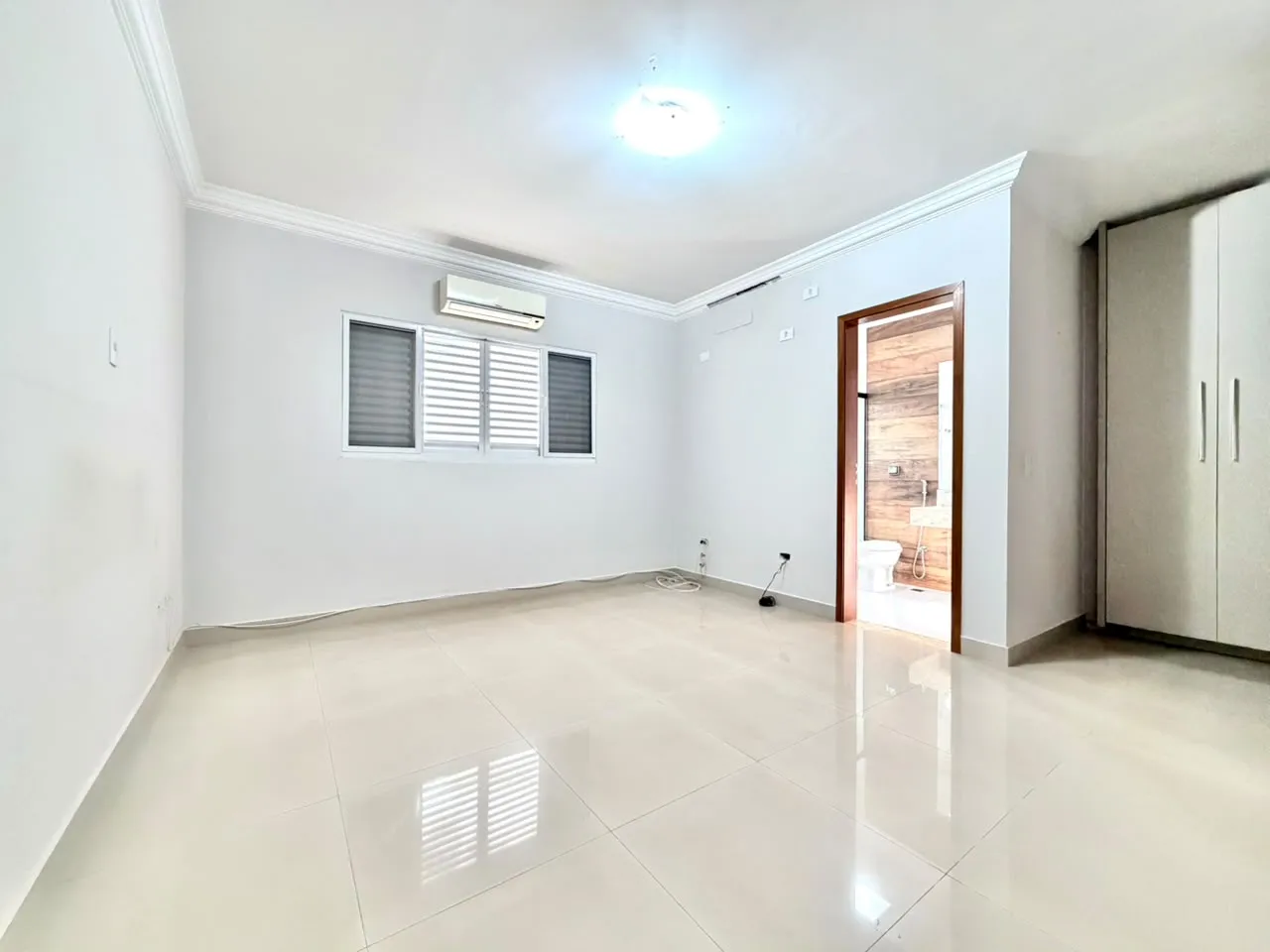 CONDOMINIO GOLDEN HILL RESIDENCE