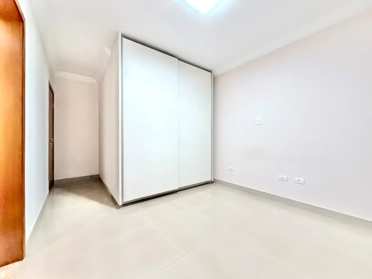 CONDOMINIO GOLDEN HILL RESIDENCE