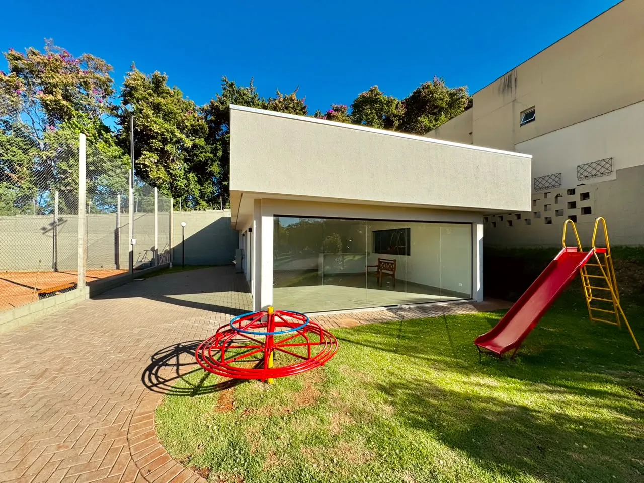 CONDOMINIO GOLDEN HILL RESIDENCE