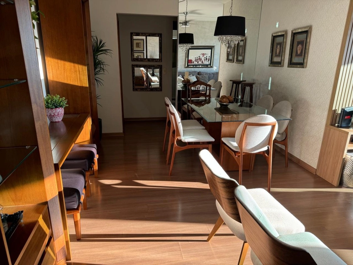 Apartamento à venda Igapó