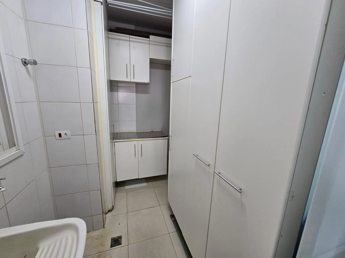 Apartamento à venda Palhano 2
